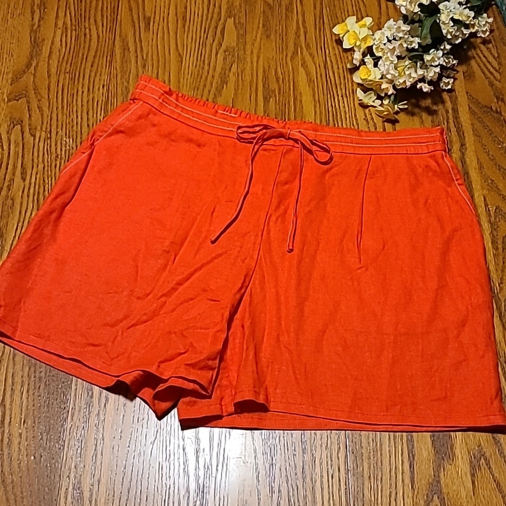 CeCe Shorts NWT  - Ladies Large